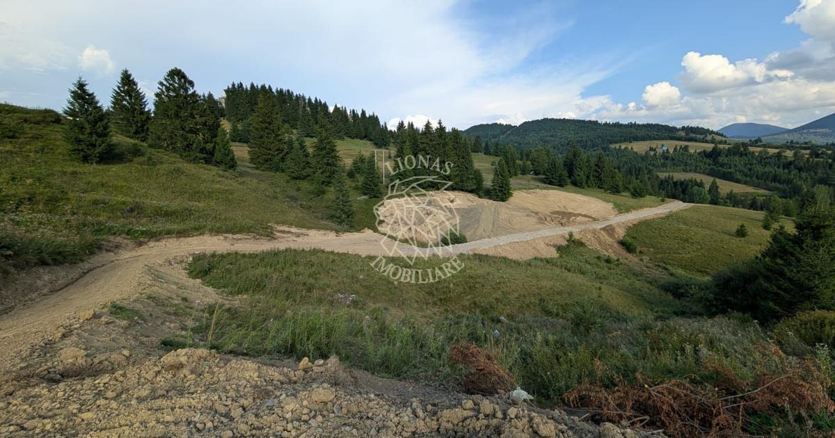 Teren Construcții intravilan de 1000 mp, în Piatra Fântânele