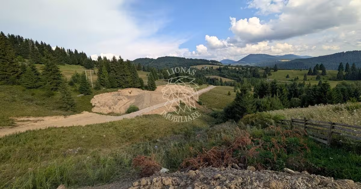 Teren Construcții intravilan de 500 mp, în Piatra Fântânele