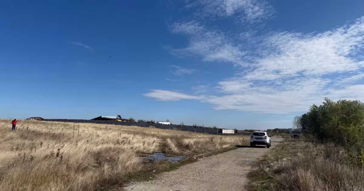Teren Construcții intravilan de 2069 mp, în Pielești