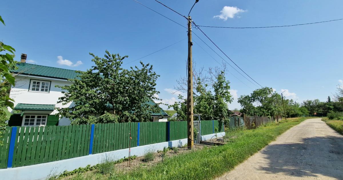 Teren Construcții intravilan de 532 mp, în Polcești