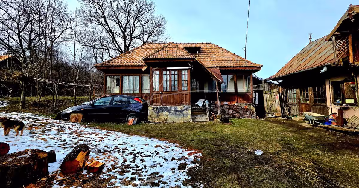 Teren Construcții de 3948 mp, în Provița de Sus