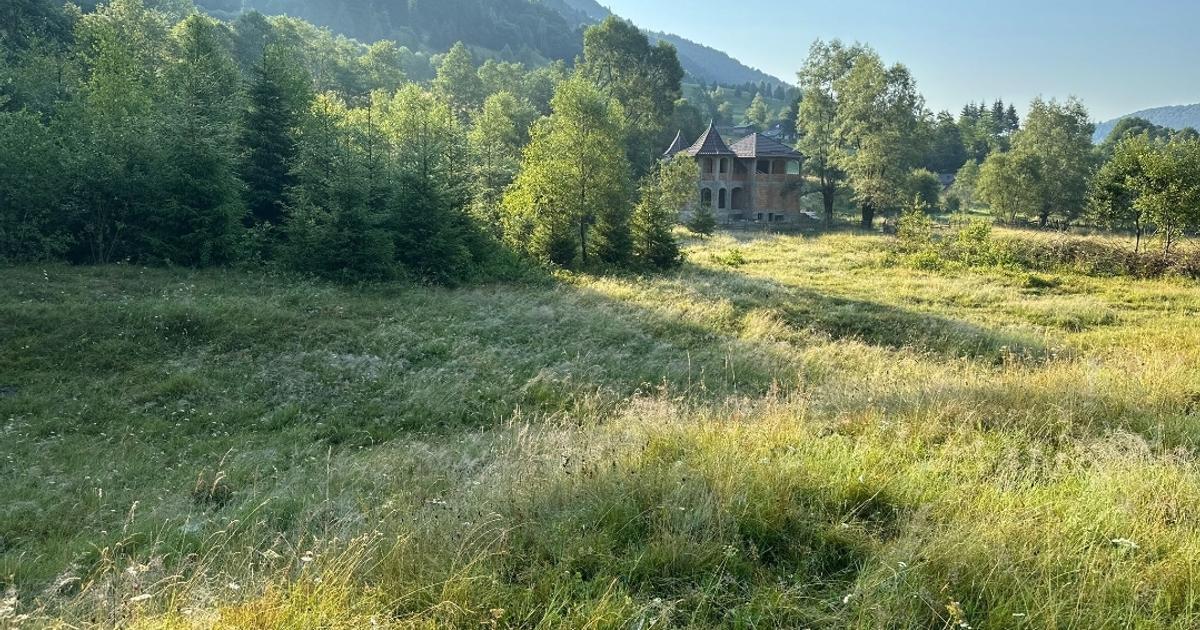 Teren Construcții intravilan de 1900 mp, în Rucăr