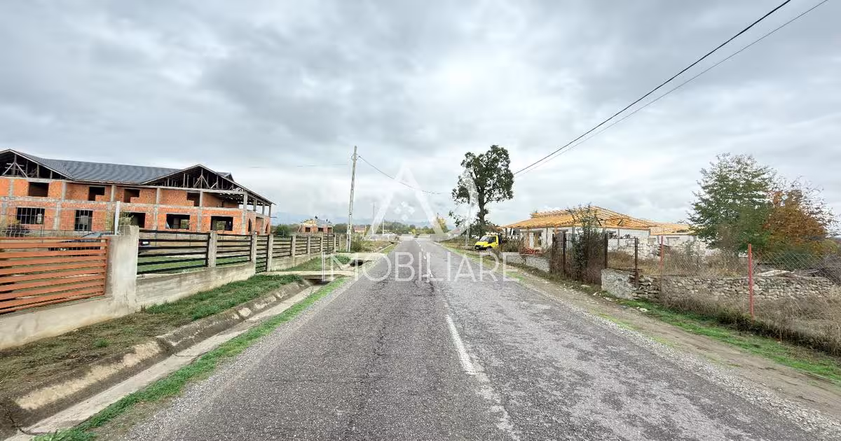 Teren Construcții intravilan de 3695 mp, în Runcu