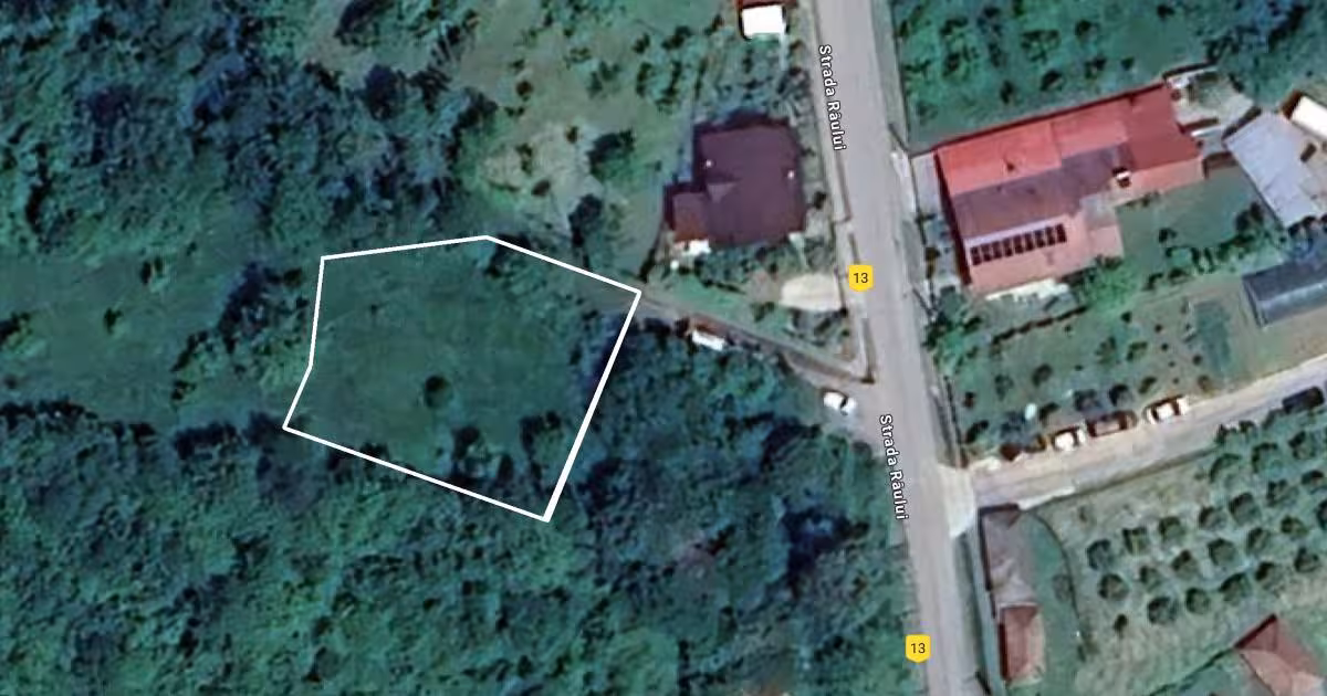Teren Construcții intravilan de 1100 mp, în Sălătrucel