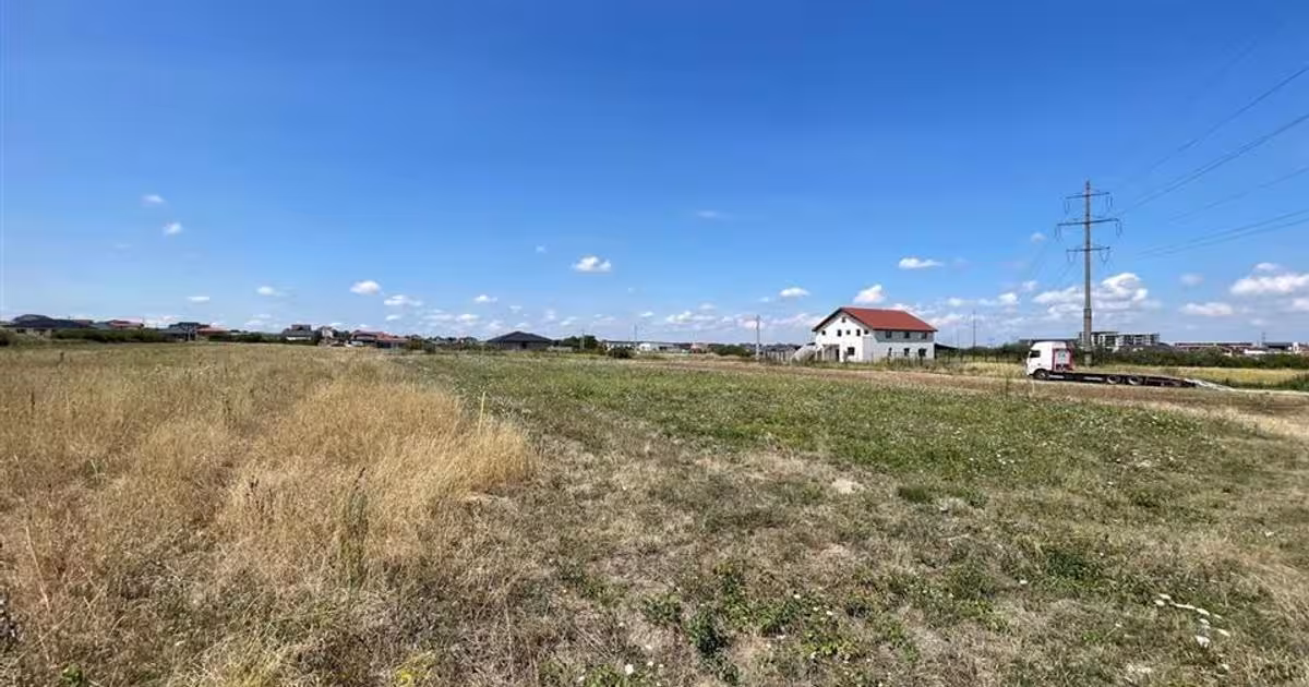 Teren Construcții intravilan de 1391 mp, în Sânmartin