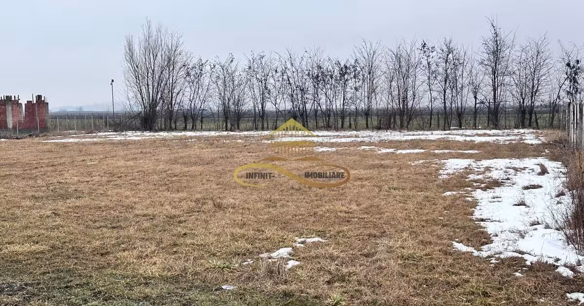 Teren Construcții intravilan de 900 mp, în Săucești