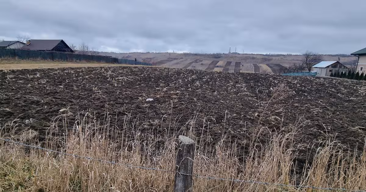 Teren Construcții intravilan de 1028 mp, în Stâncești