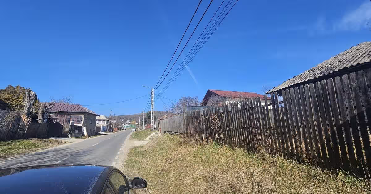 Teren Construcții intravilan de 690 mp, în Ștefănești