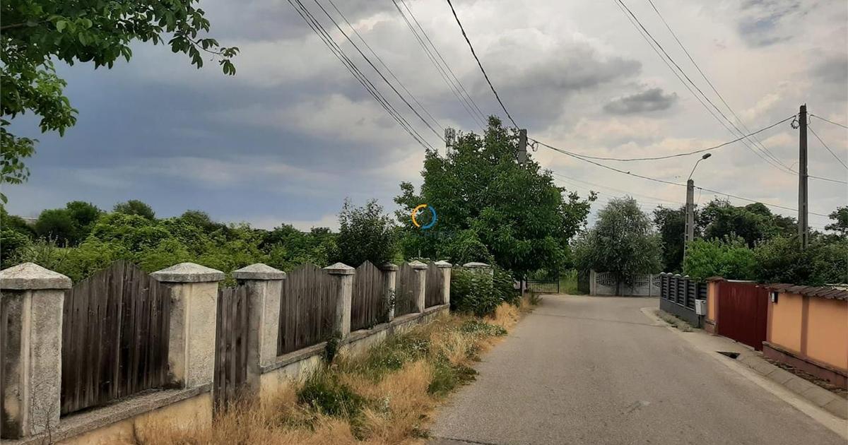 Teren Construcții intravilan de 700 mp, în Ștefănești