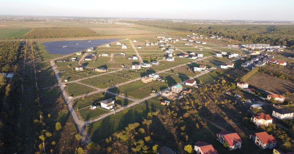 Teren Construcții intravilan de 1160 mp, în Tărtășești