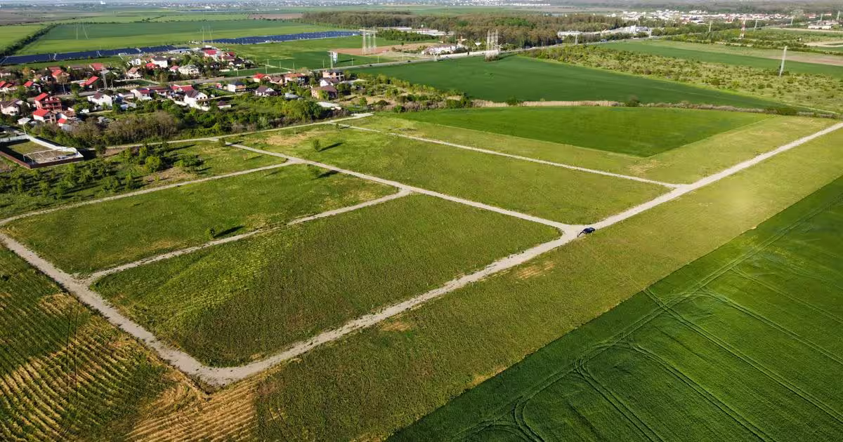 Teren Construcții intravilan de 627 mp, în Tărtășești