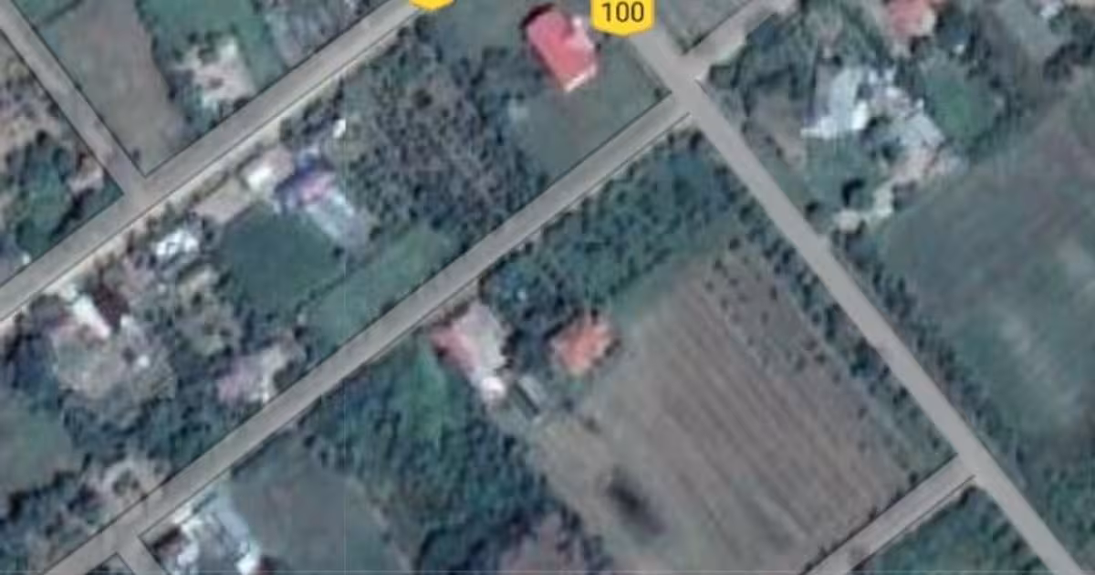 Teren Construcții intravilan de 1400 mp, în Teiu