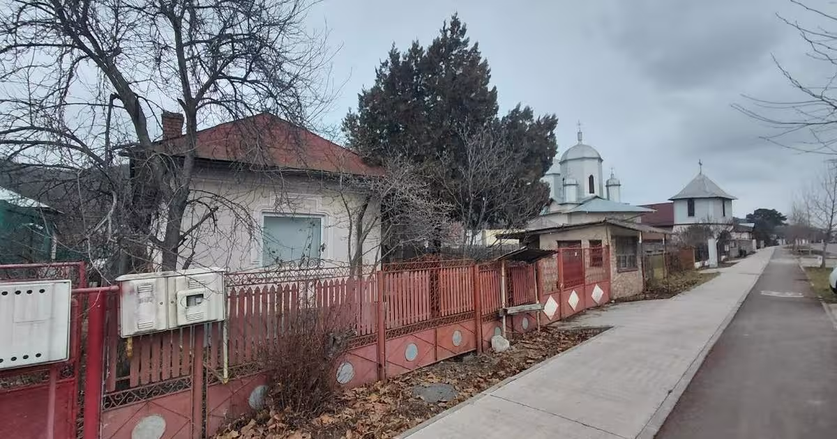 Teren Construcții intravilan de 1100 mp, în zona Central, Topoloveni
