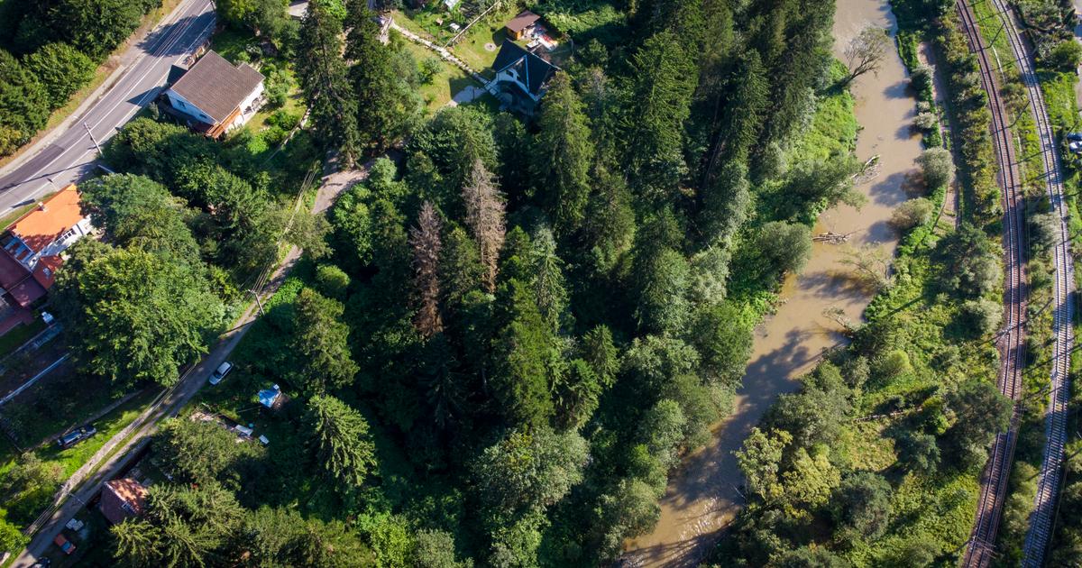 Teren Construcții intravilan de 1726 mp, în Tușnad