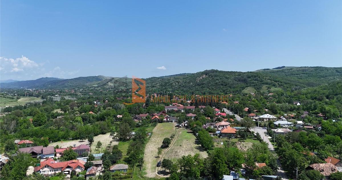 Teren Construcții intravilan de 2010 mp, în Valea Părului