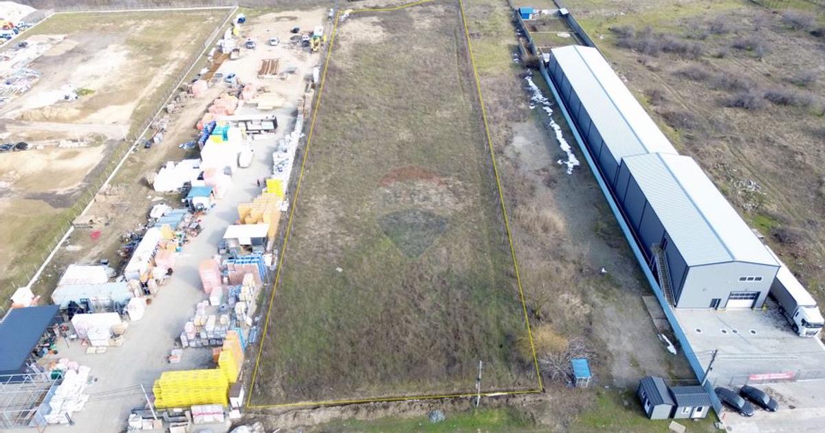 Teren Construcții intravilan de 7999 mp, în Vânători