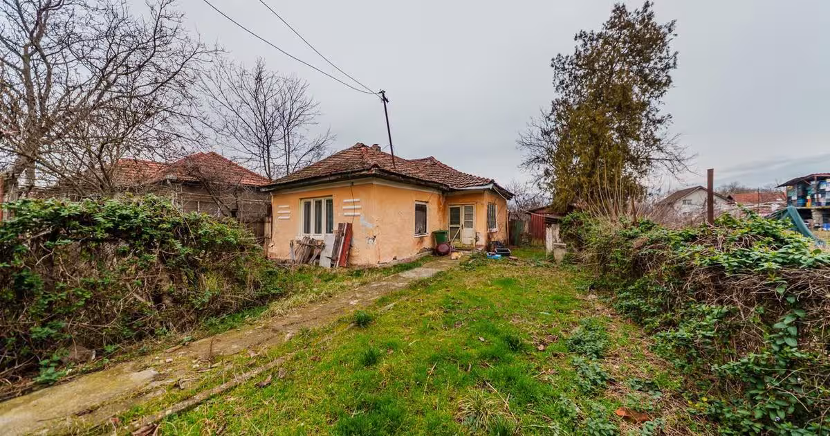 Teren Construcții intravilan de 1216 mp, în Vladimirescu