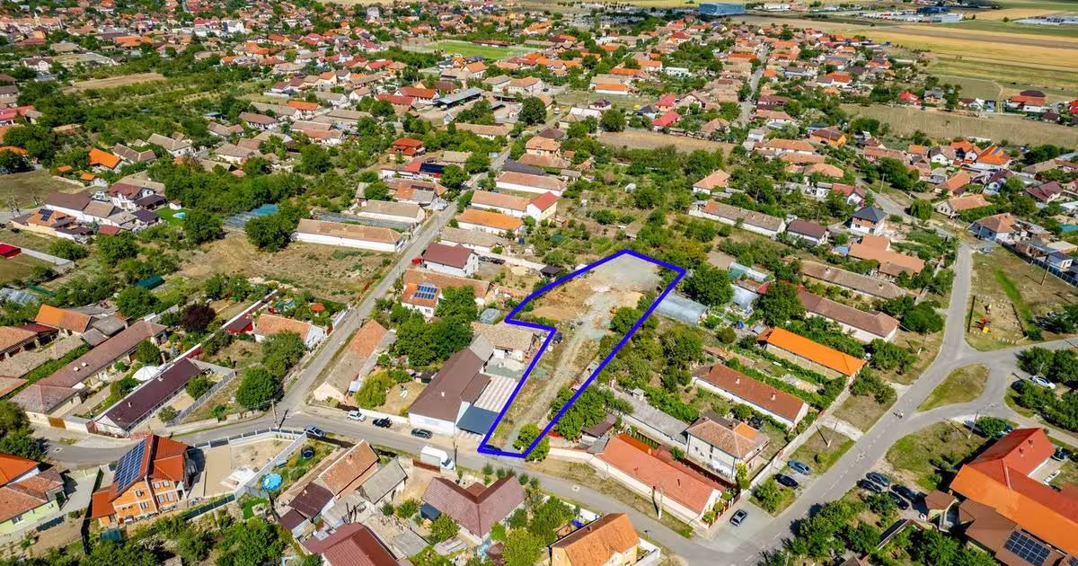 Teren Construcții intravilan de 2000 mp, în Vladimirescu