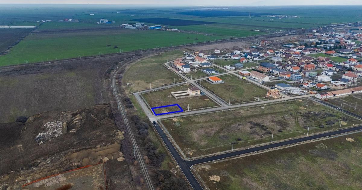 Teren Construcții intravilan de 700 mp, în Vladimirescu