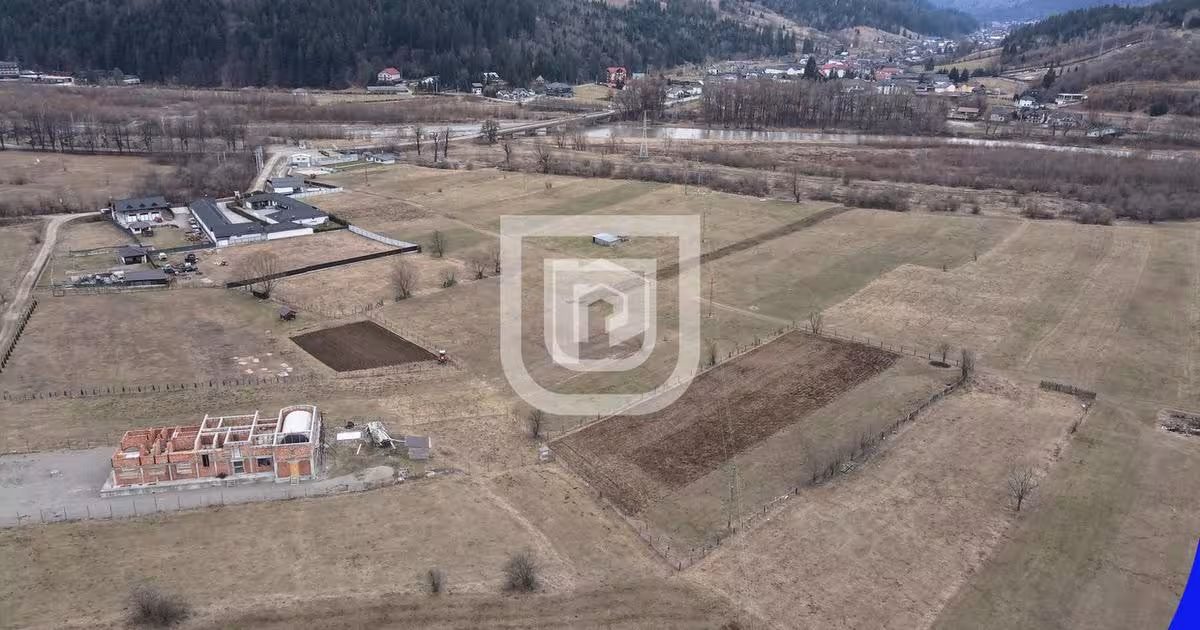 Teren Construcții extravilan de 2911 mp, în Voroneț