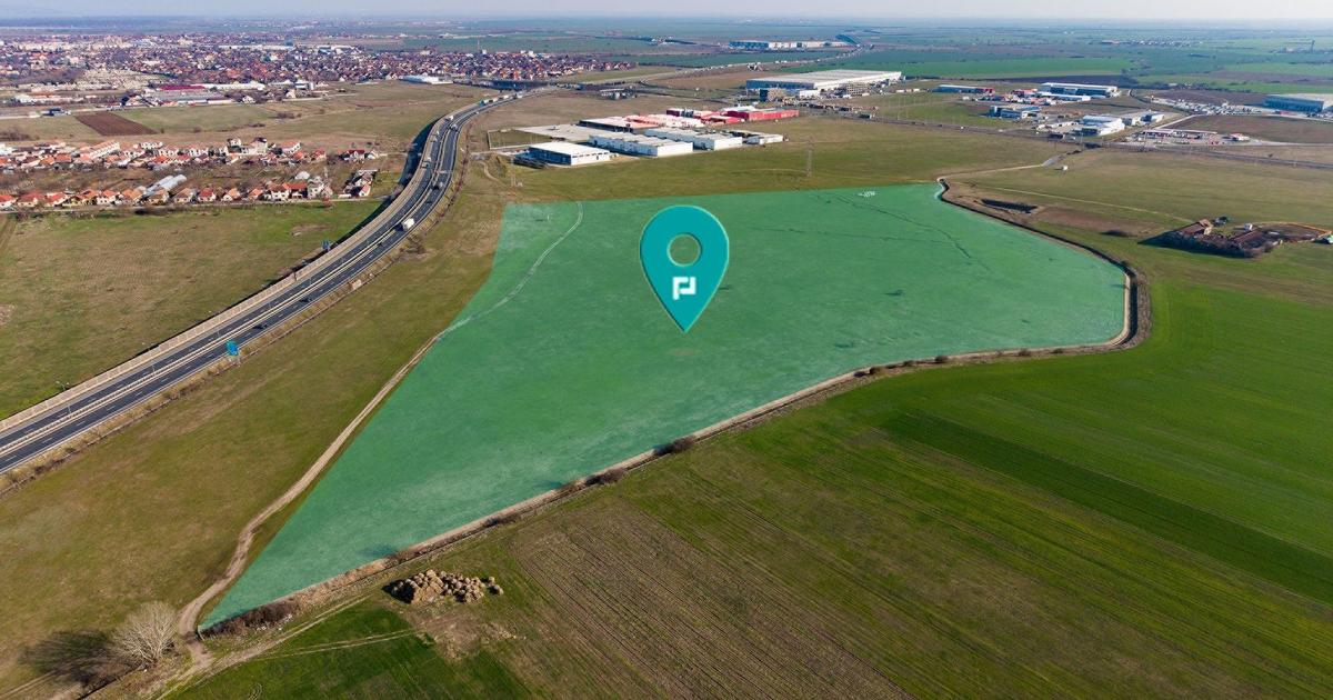 Teren Construcții intravilan de 107000 mp, în Zădăreni