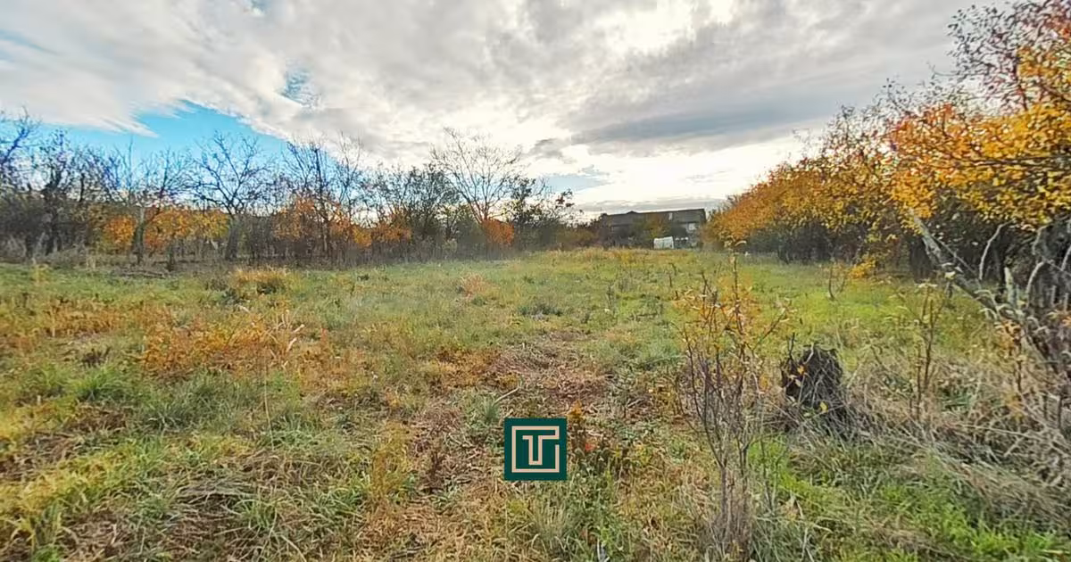 Teren intravilan de 1199 mp, în Aluniș