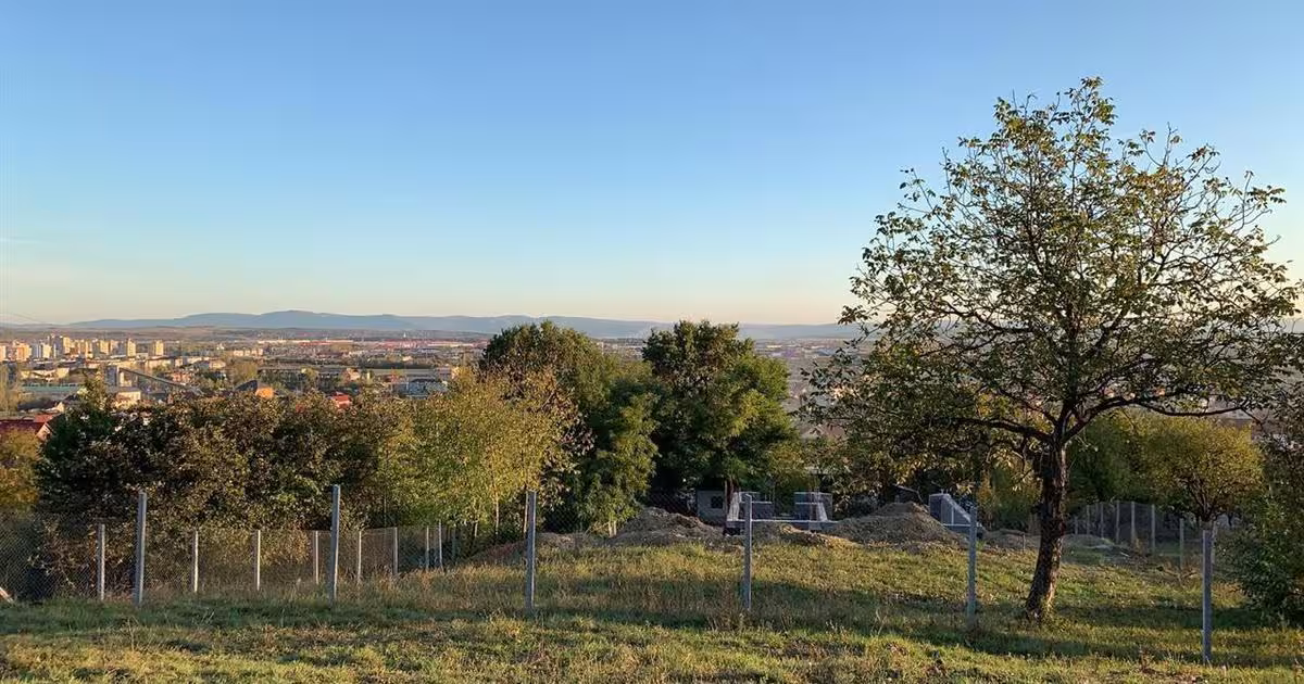 Teren intravilan de 2400 mp, în zona Exterior Est, Baia Mare