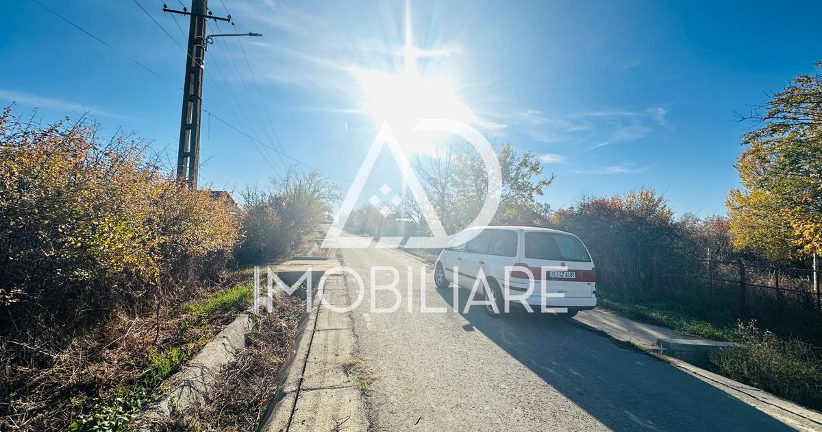 Teren intravilan de 5238 mp, în Dănești