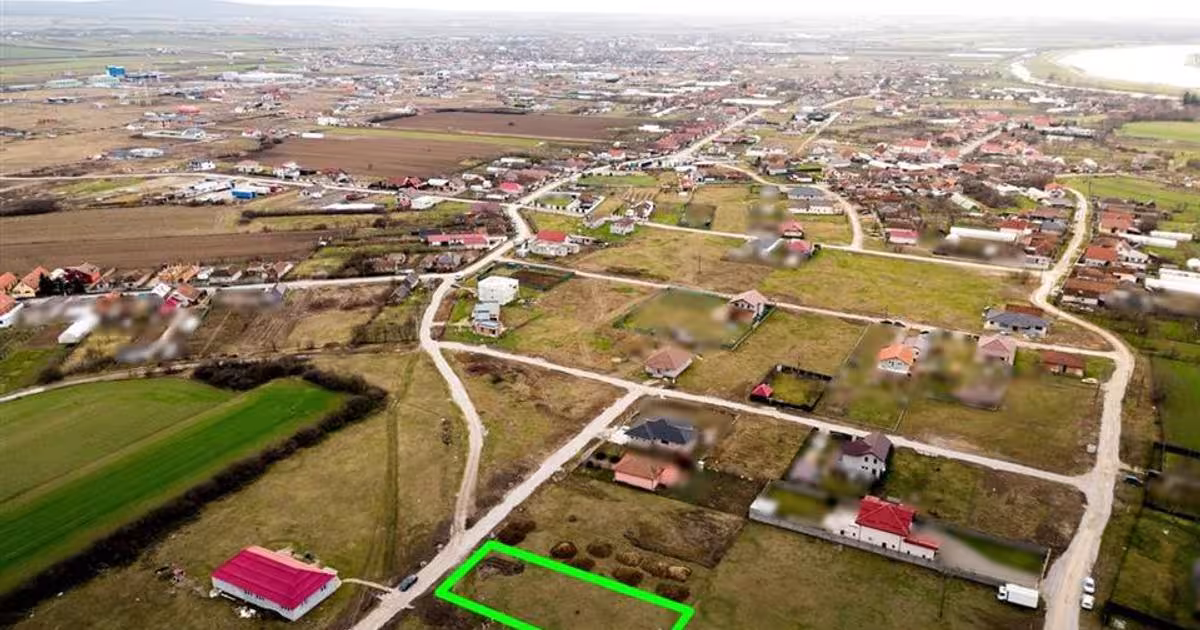 Teren intravilan de 810 mp, în Fughiu