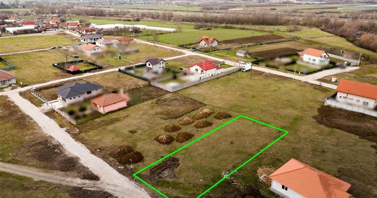 Teren intravilan de 810 mp, în Fughiu