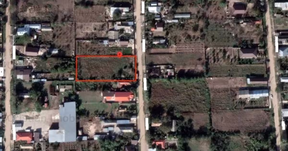 Teren intravilan de 2000 mp, în Lacu Sărat