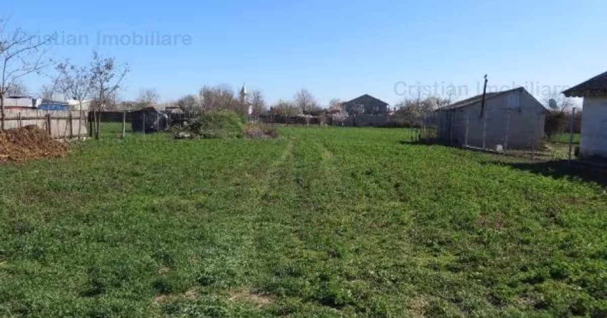 Teren intravilan de 3393 mp, în Lacu Sărat