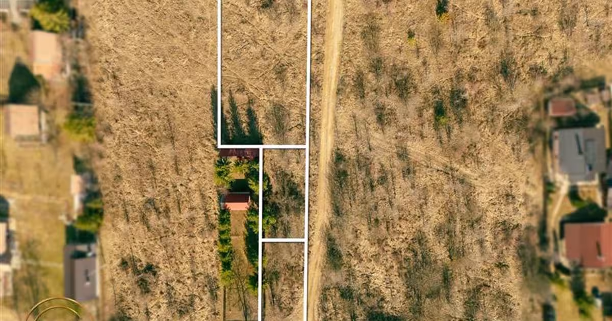 Teren intravilan de 1374 mp, în Moacșa