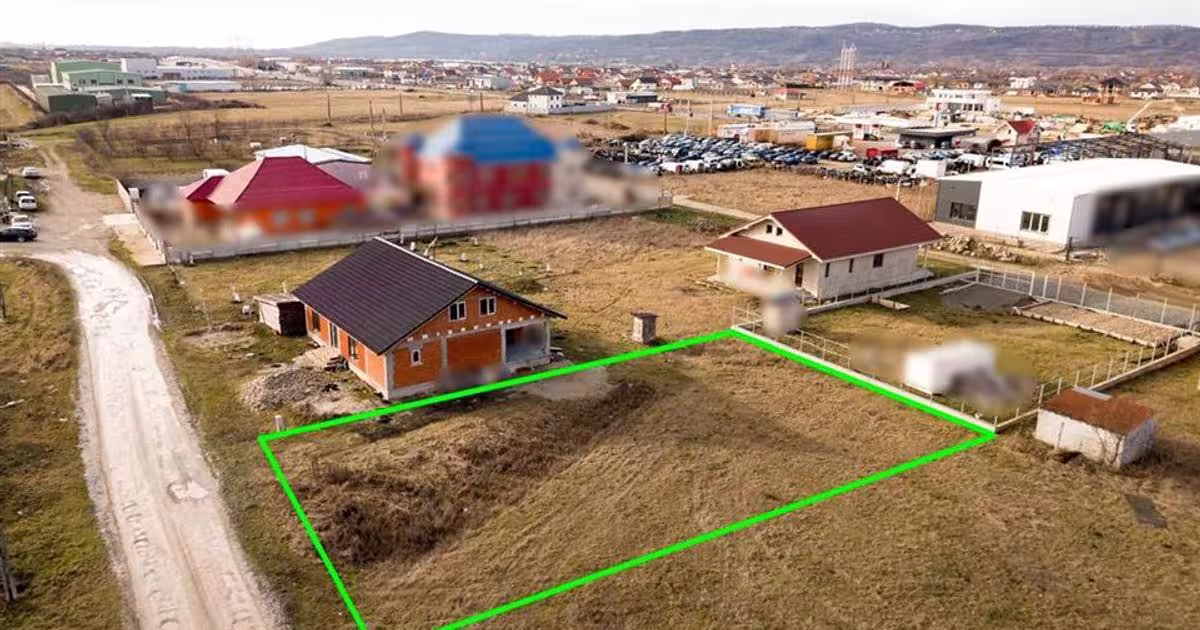 Teren intravilan de 700 mp, în Oșorhei