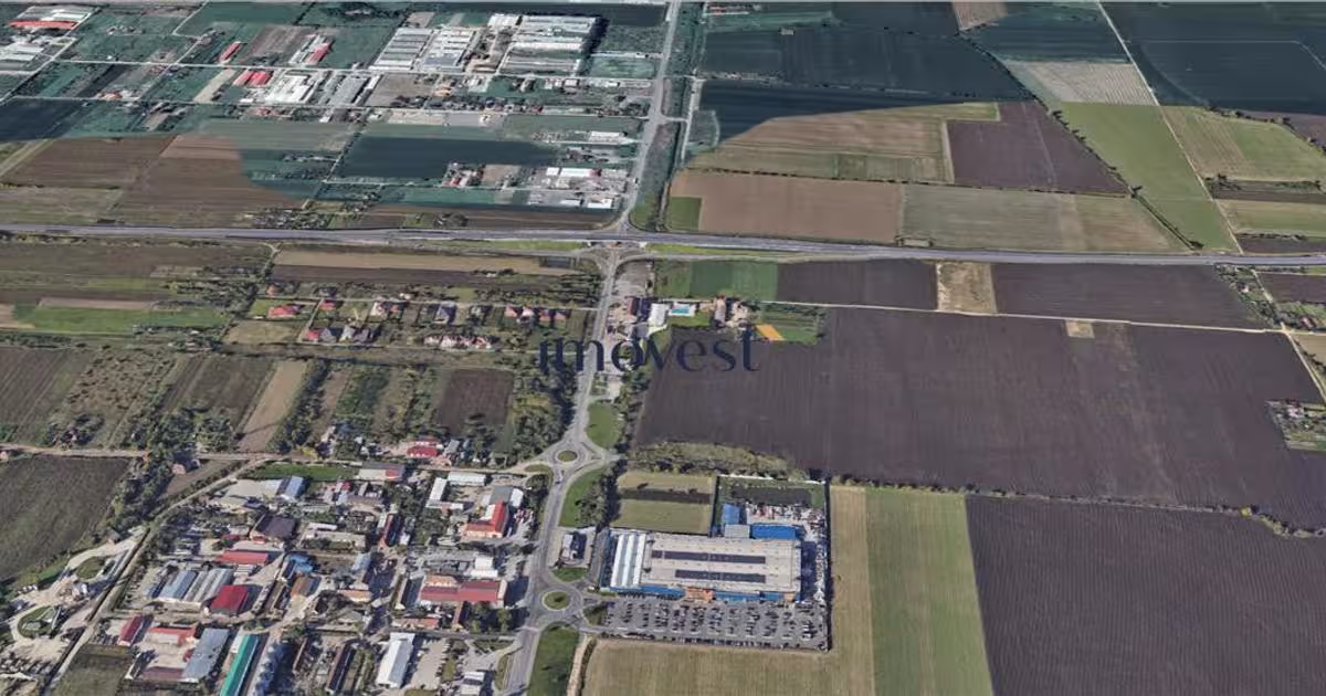 Teren intravilan de 9900 mp, în zona Careiului, Satu Mare