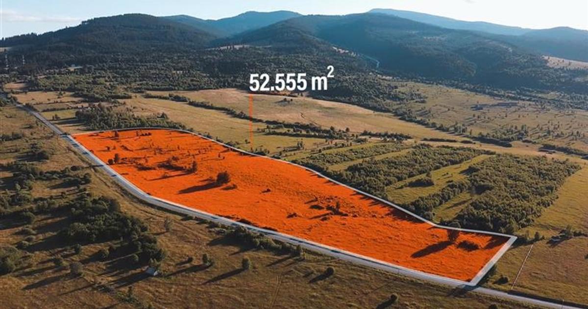 Teren intravilan de 52555 mp, în Suseni