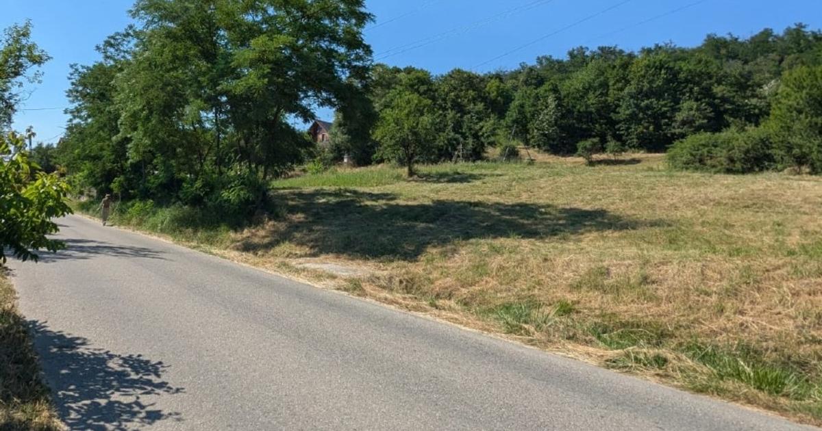 Teren intravilan de 1385 mp, în Tutana