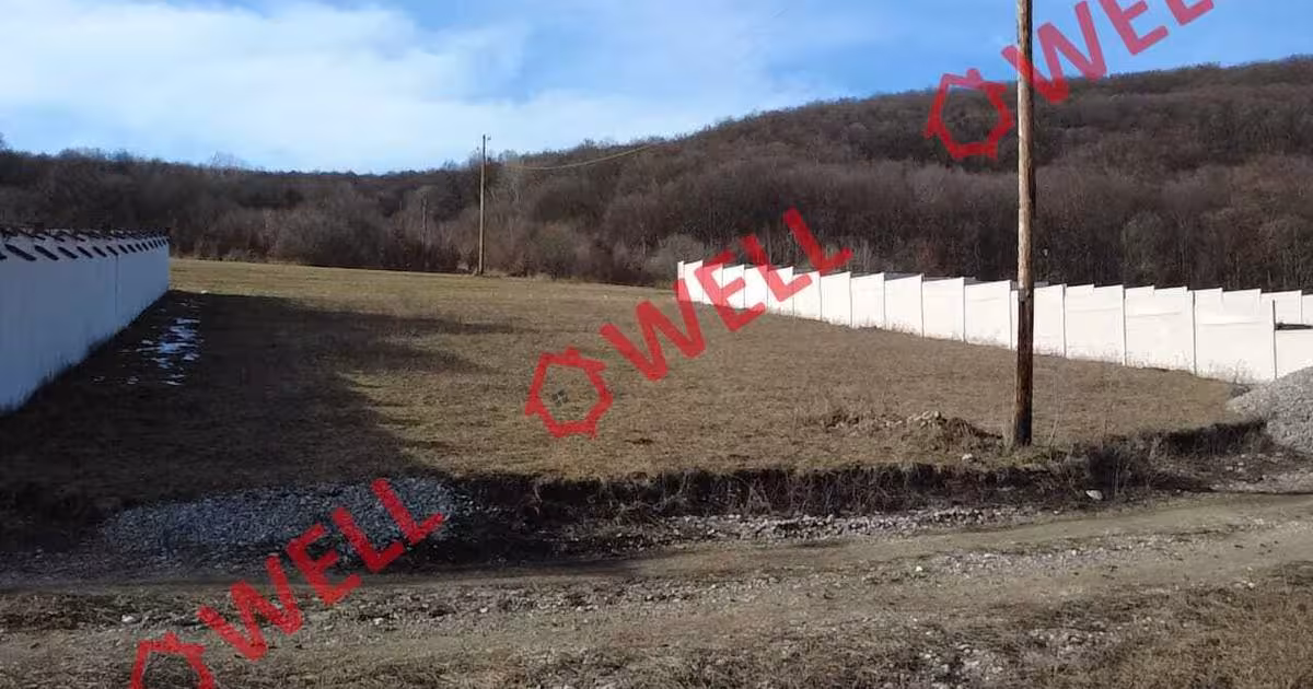 Teren intravilan de 900 mp, în Vâlcele