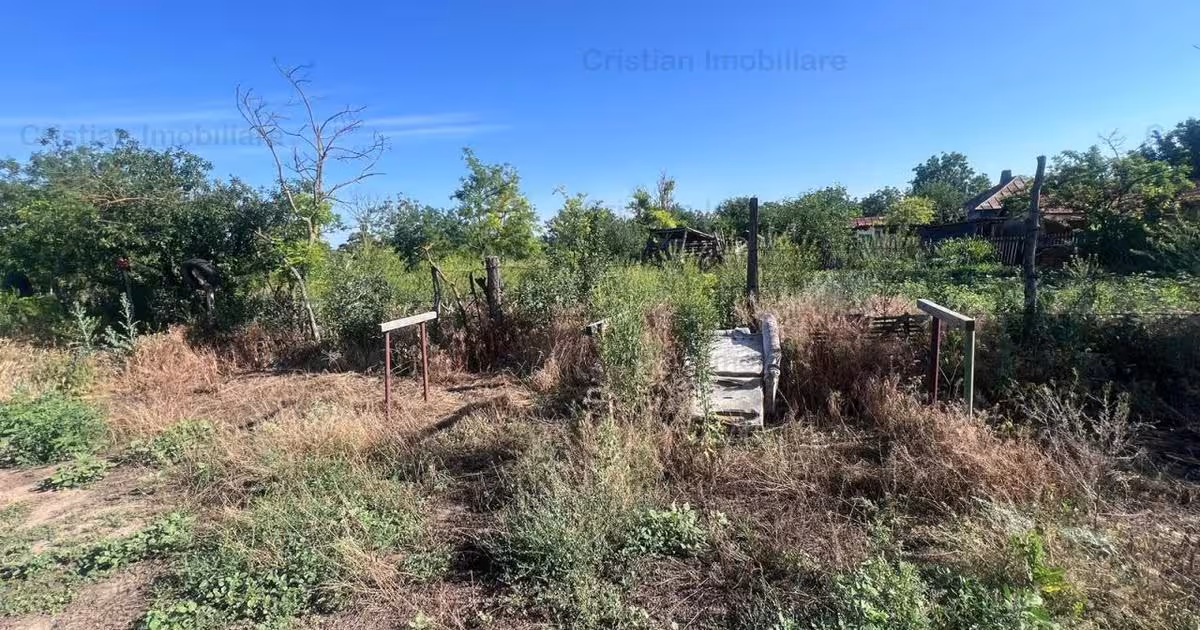 Teren intravilan de 876 mp, în Valea Cânepii