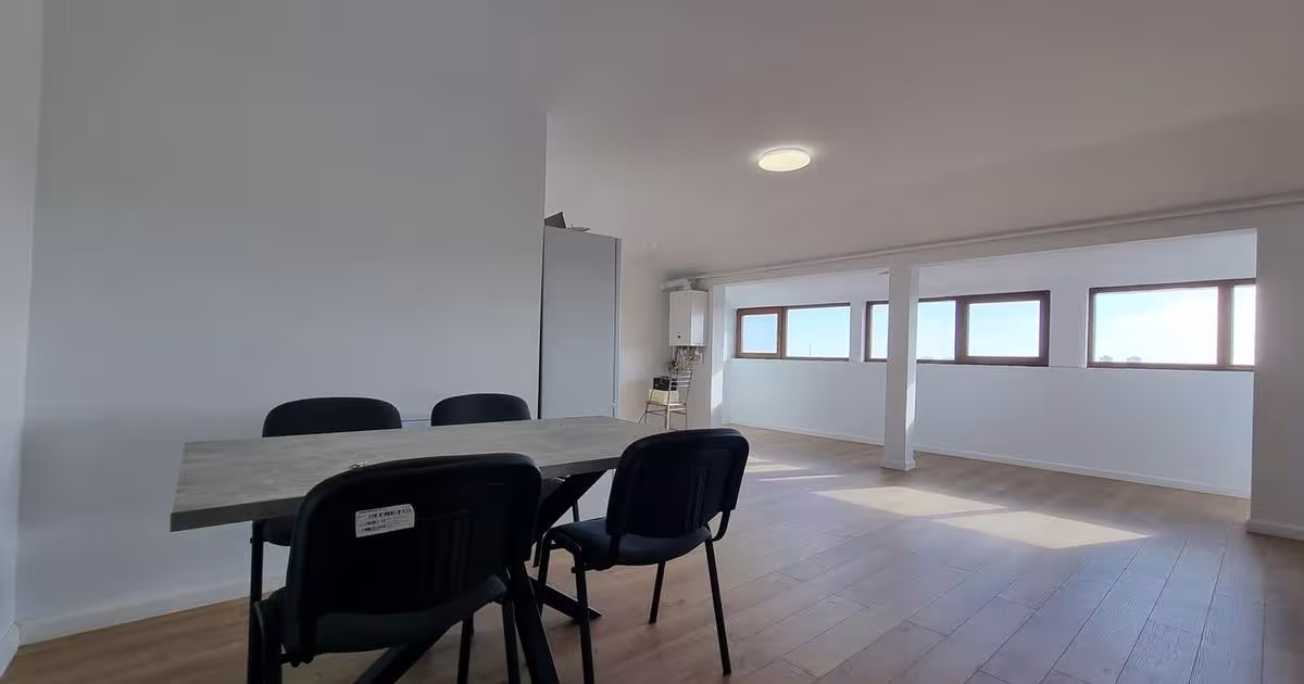 Apartament semidecomandat cu 2 camere în Agigea