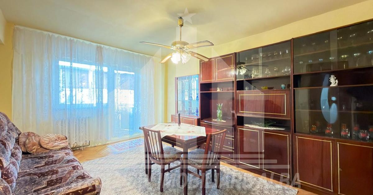 Apartament cu 3 camere | 2 bai | 64 mp | Cetate - Mercur