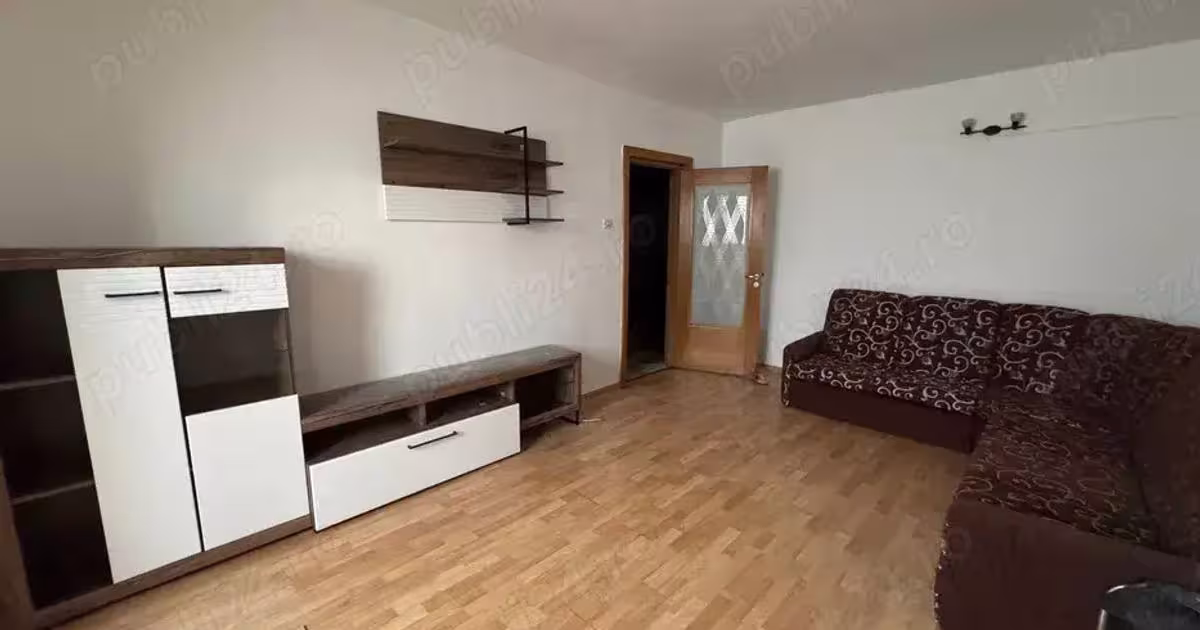 Apartament decomandat cu 4 camere în zona Astra, Brașov