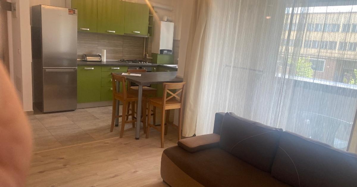 Apartament decomandat cu 2 camere în zona Tractorul, Brașov