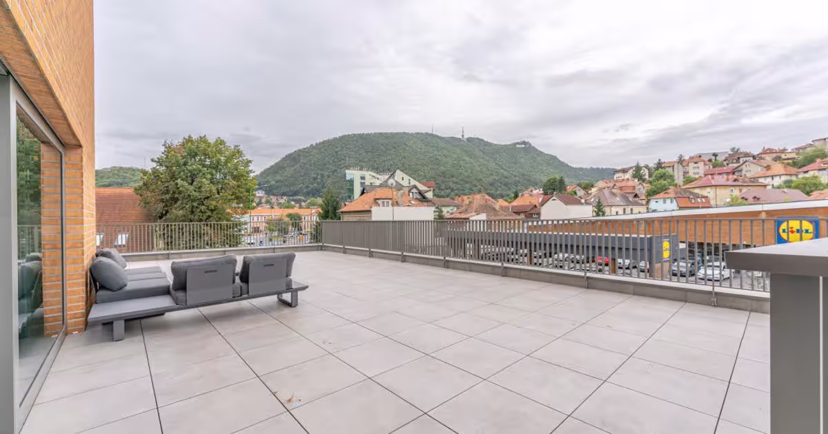 Apartament decomandat cu 4 camere în zona Ultracentral, Brașov
