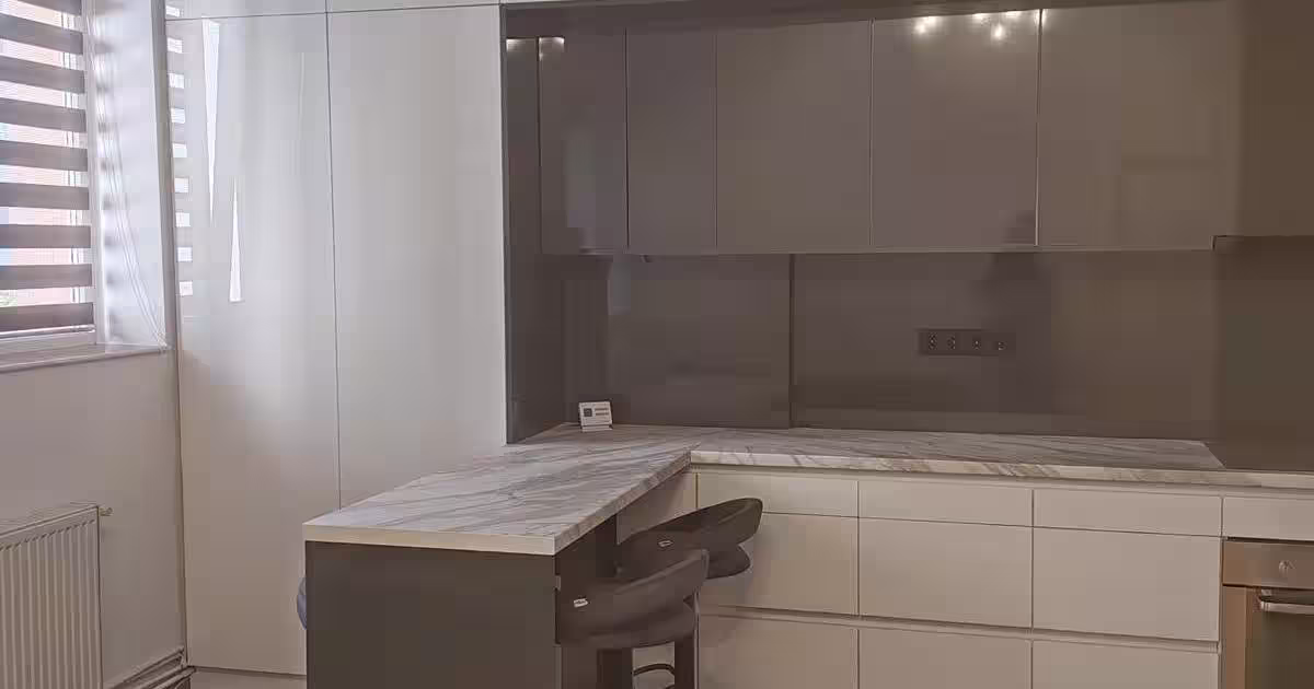 Apartament decomandat cu 3 camere în zona Central, Cluj-Napoca