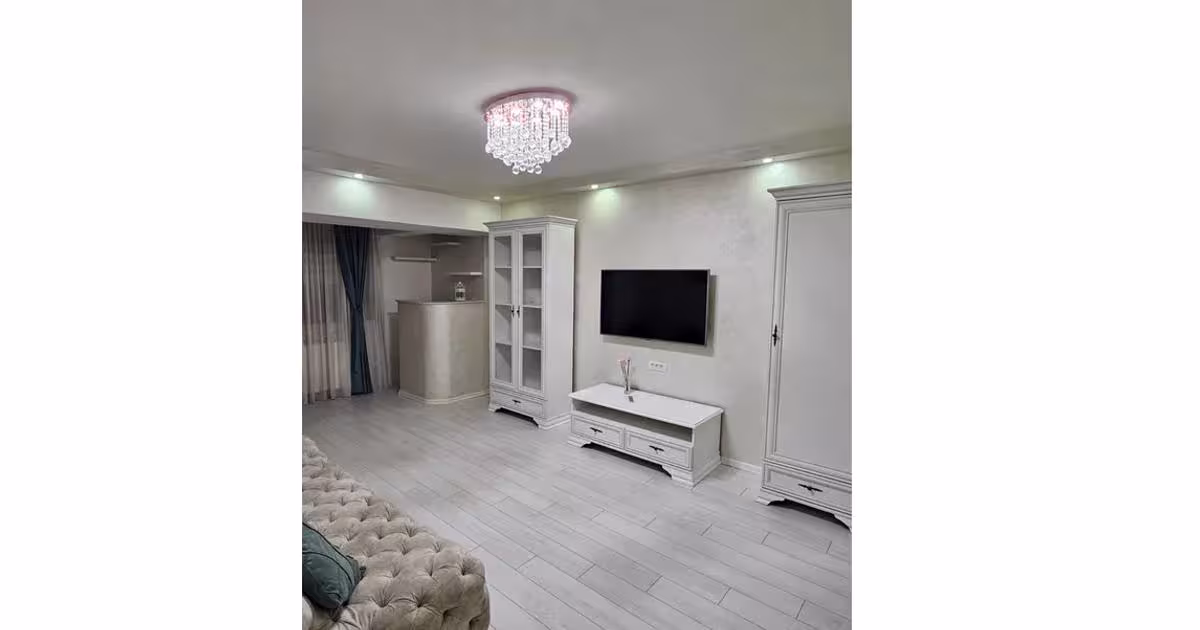 Apartament decomandat cu 3 camere în zona Capitol, Constanța