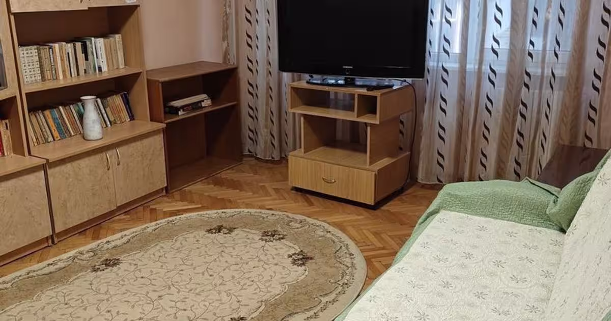 Apartament decomandat cu 3 camere în zona Casa de Cultură, Constanța