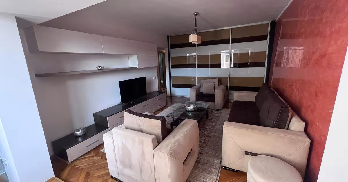 Apartament decomandat cu 4 camere în zona Dacia, Constanța