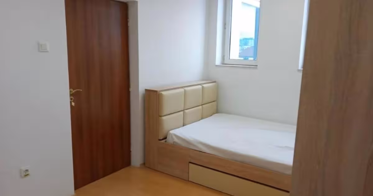 Apartament decomandat cu 3 camere în zona Delfinariu, Constanța