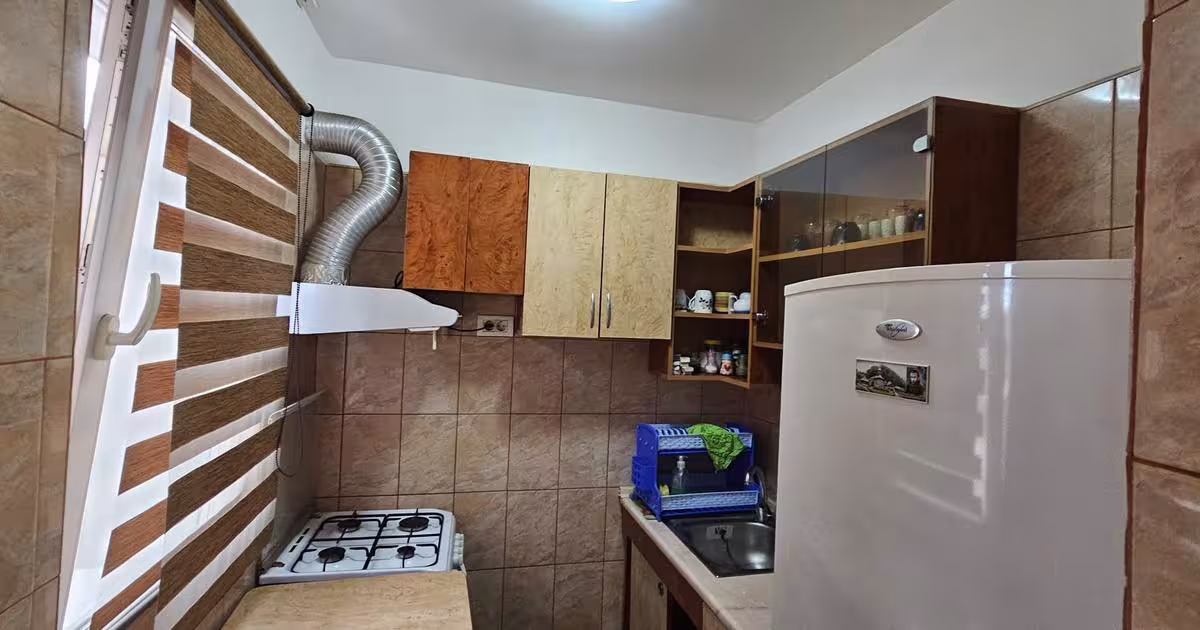 Apartament semidecomandat cu 2 camere în zona Groapa, Constanța